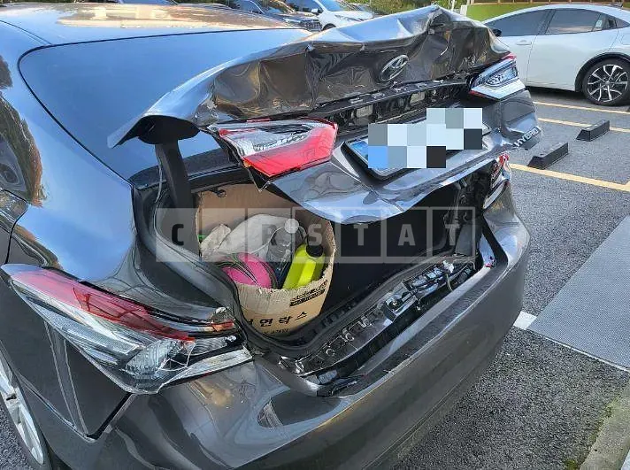Photo 2 of 14: 2024 Toyota Camry Hybrid LE — Korean insurance auction