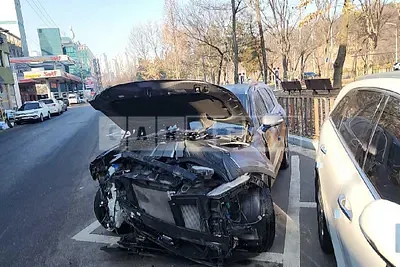 Photo 1 of 15: 2019 Hyundai Santa Fe, VIN KMHS281BBKU128573 — Korean insurance auction