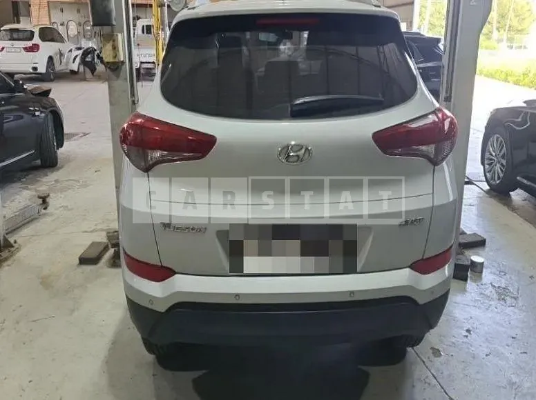 Photo 2 of 12: 2016 Hyundai Tucson TL 1.7 — Korean insurance auction
