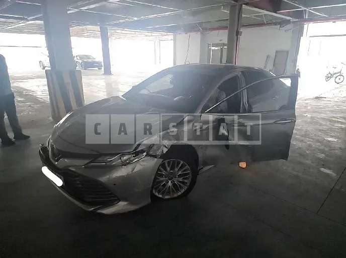 Photo 2 of 7: 2018 Toyota Camry Hybrid, VIN JTNB21HK1J3000695 — Korean insurance auction
