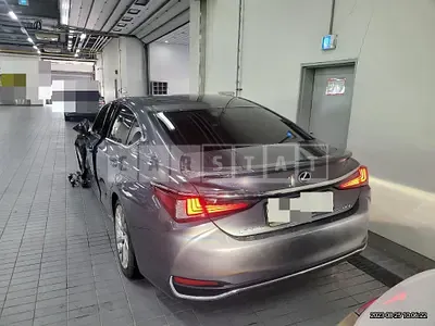 Photo 1 of 16: 2020 Lexus ES300h, VIN JTHBA1C18M2000336 — Korean insurance auction