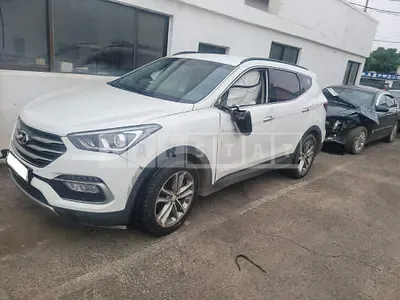 Photo 1 of 34: 2016 Hyundai Santa Fe, VIN KMHSW81UBGU644240 — Korean insurance auction
