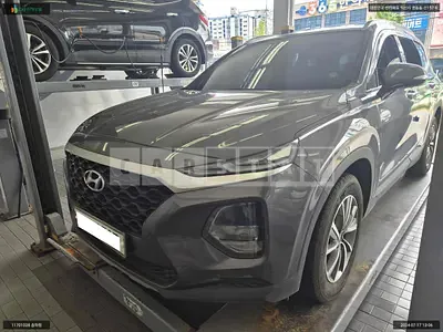 Photo 1 of 9: 2019 Hyundai Santa Fe, VIN KMHS281CBKU147147 — Korean insurance auction