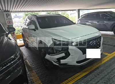 Photo 1 of 13: 2019 Hyundai Santa Fe — Korean insurance auction