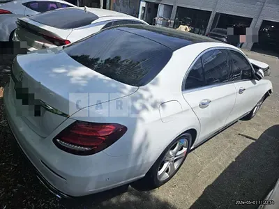 Photo 1 of 16: 2016 Mercedes-Benz E220 d — Korean insurance auction