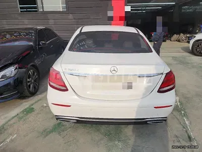 Photo 1 of 59: 2017 Mercedes-Benz E220 d — Korean insurance auction