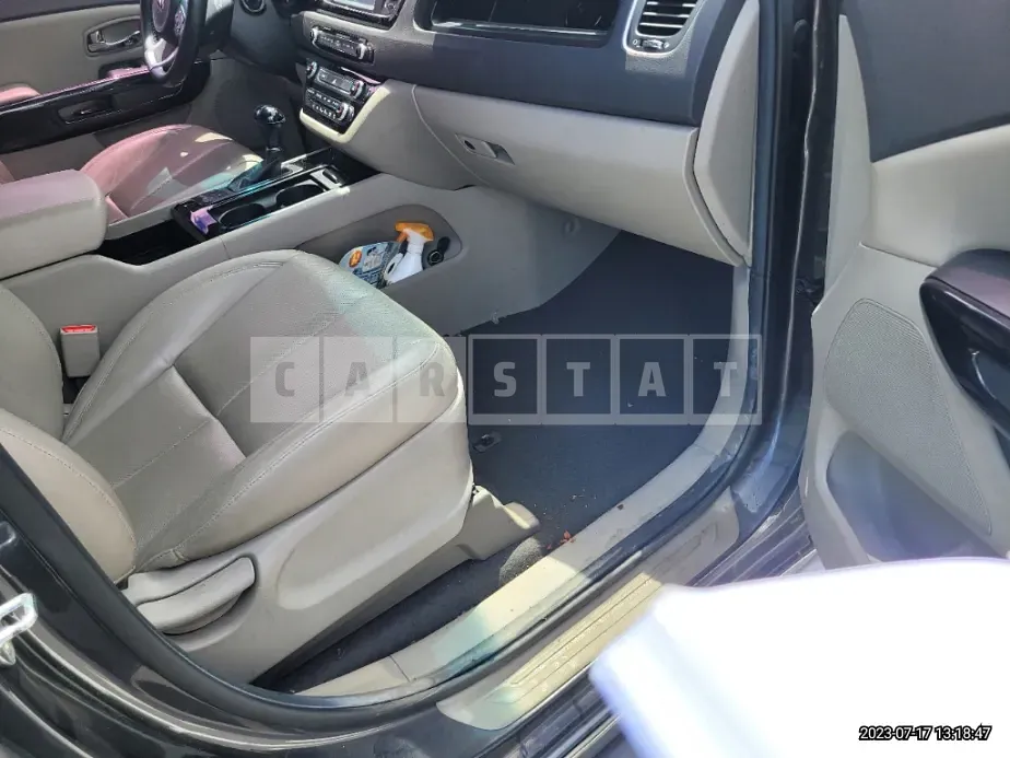 Photo 2 of 10: 2015 Kia Carnival Limousine, VIN KNAMB81ABGS104274 — Korean insurance auction
