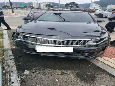 Photo 1 of 11: 2016 Kia K5 — Korean insurance auction