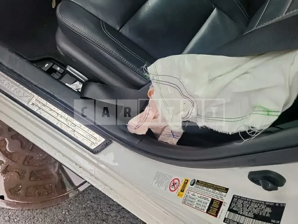 Photo 2 of 15: 2016 Toyota Camry, VIN 4T1BF1FK9GU560605 — Korean insurance auction