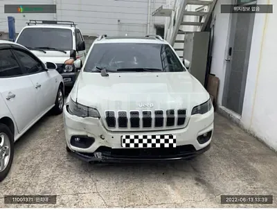 Photo 1 of 16: 2019 Jeep Cherokee, VIN 1C4PJMCB3KD382777 — Korean insurance auction