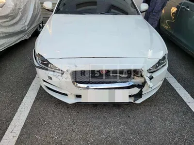 Photo 1 of 22: 2016 Jaguar XE 2.0d — Korean insurance auction