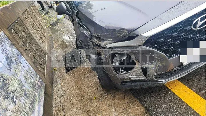 Photo 2 of 8: 2018 Hyundai Santa Fe TM — Korean insurance auction