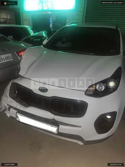 Photo 1 of 18: 2017 Kia Sportage, VIN KNAPM813BJK417825 — Korean insurance auction