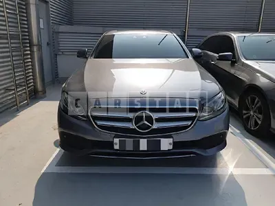 Photo 1 of 49: 2017 Mercedes-Benz E220 d — Korean insurance auction