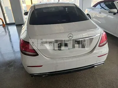 Photo 1 of 11: 2018 Mercedes-Benz E300 — Korean insurance auction
