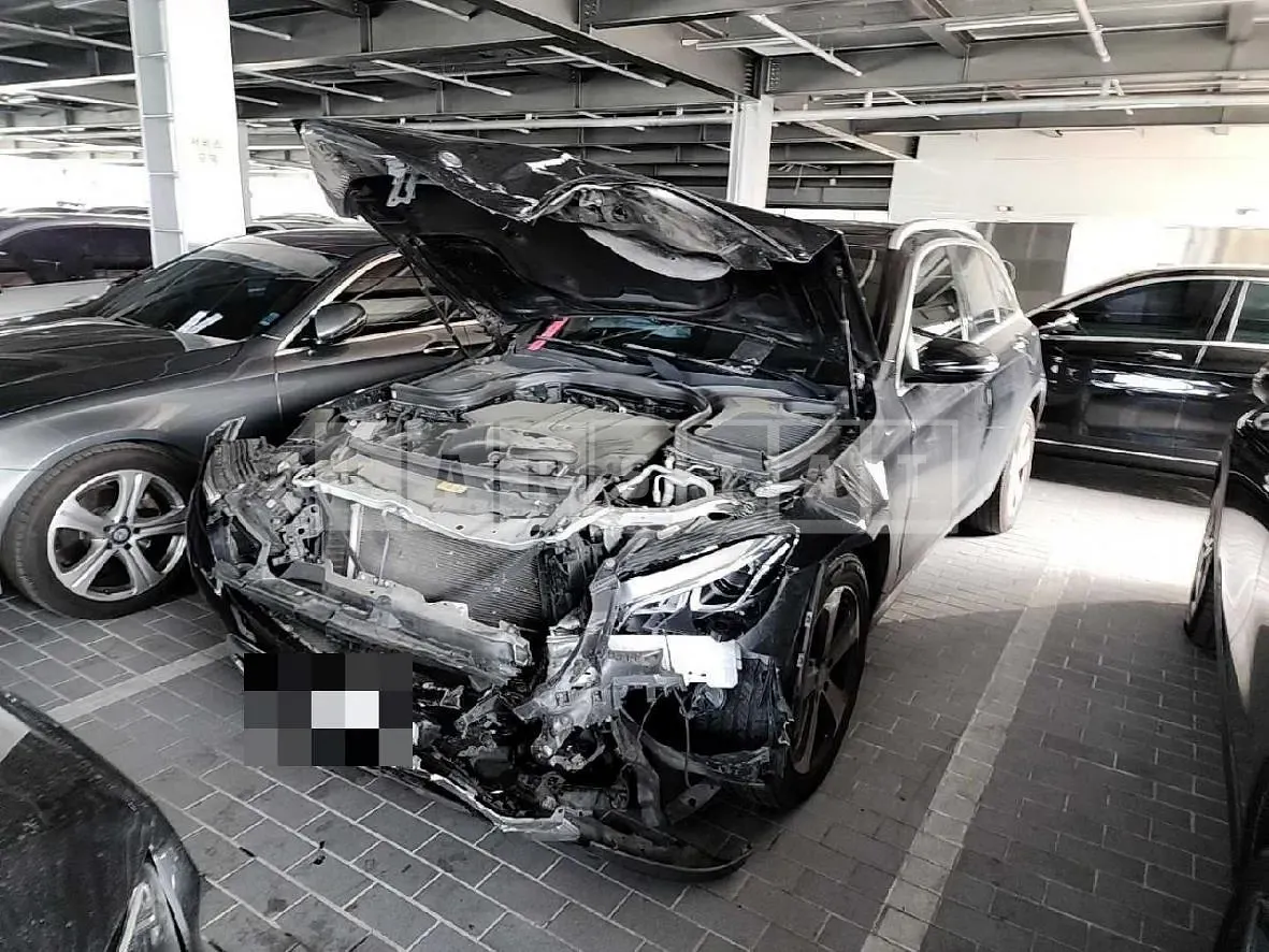 Photo 2 of 24: 2016 Mercedes-Benz GLC220 d 4Matic, VIN WDC0G0FB1HF133597 — Korean insurance auction