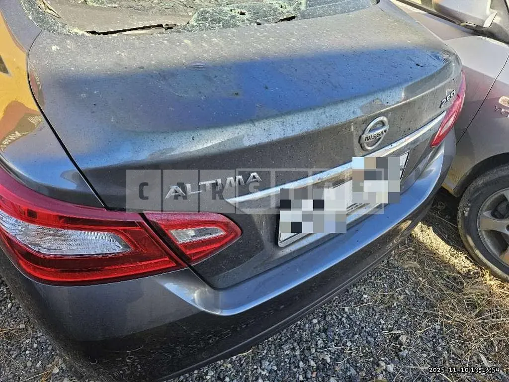 Photo 2 of 5: 2017 Nissan Altima 2.5 — Korean insurance auction