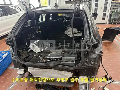 Photo 1 of 38: 2022 BMW 320i Touring, VIN WBA11ED01NFM79670 — Korean insurance auction