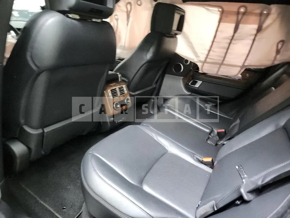 Photo 2 of 32: 2018 Land Rover Range Rover 4.4d, VIN SALGA2BJ0JA502606 — Korean insurance auction