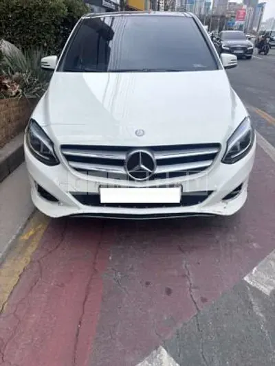 Photo 1 of 17: 2016 Mercedes-Benz B200 d — Korean insurance auction