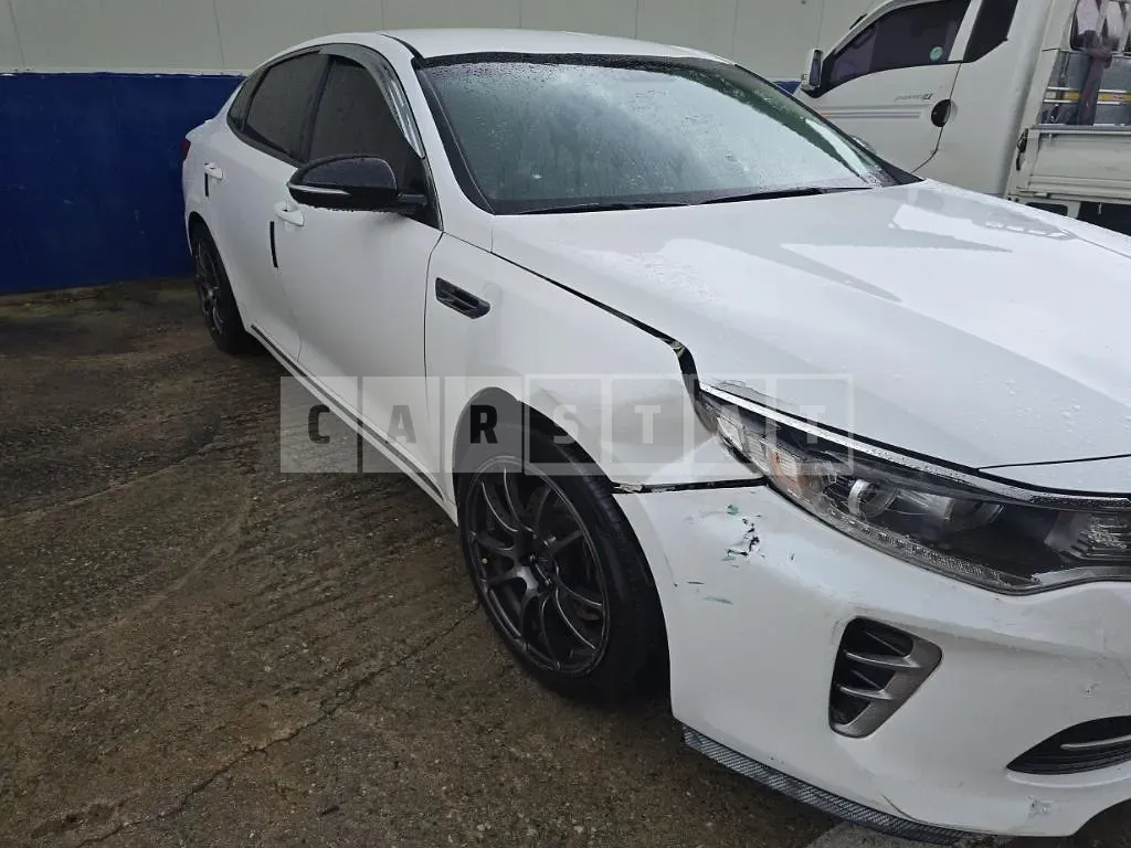 Photo 2 of 5: 2015 Kia K5, VIN KNAGS416BGA012672 — Korean insurance auction
