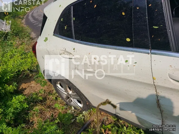 Photo 2 of 5: 2015 Mercedes-Benz GLA200 CDI, VIN WDCTG0JB2FJ156143 — Korean insurance auction