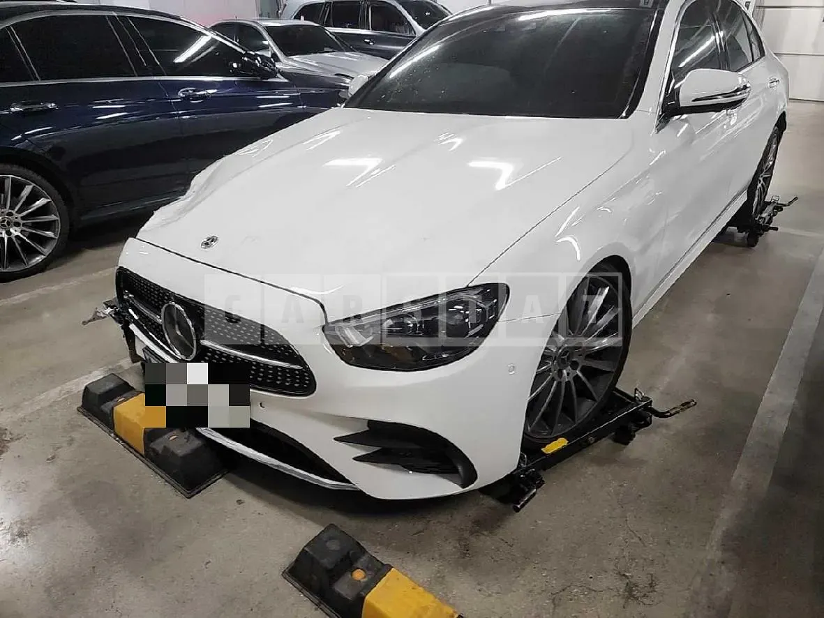 Photo 2 of 49: 2022 Mercedes-Benz E350 4Matic, VIN W1KZF8GB4NB042457 — Korean insurance auction