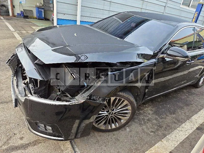 Photo 2 of 22: 2017 Kia K7 — Korean insurance auction