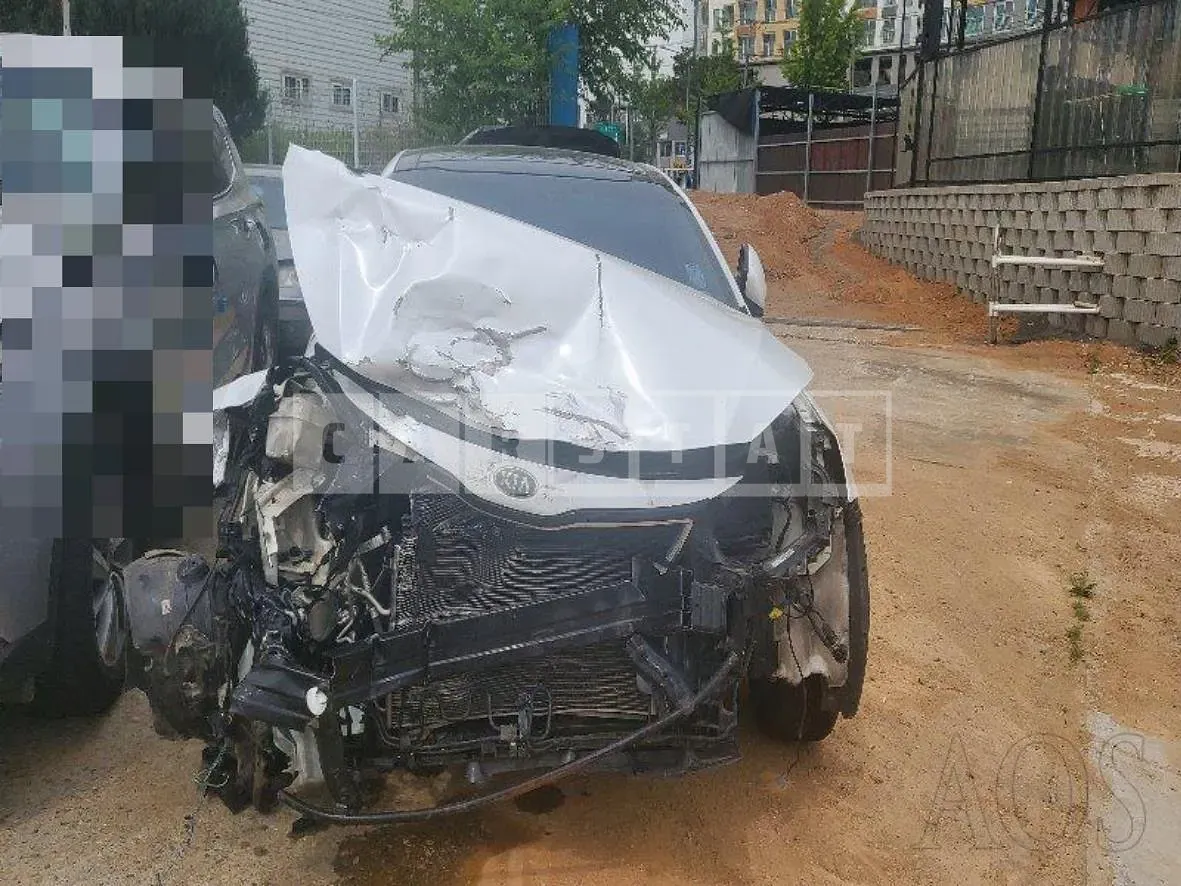 Photo 2 of 8: 2014 Kia K5, VIN KNAGN418BFA540269 — Korean insurance auction