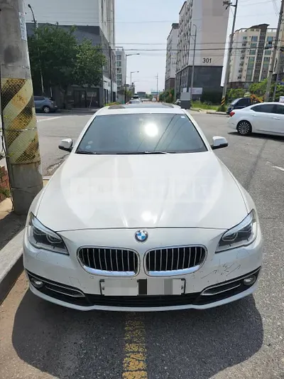 Photo 1 of 6: 2015 BMW 520d, VIN WBA5E5102FG060975 — Korean insurance auction