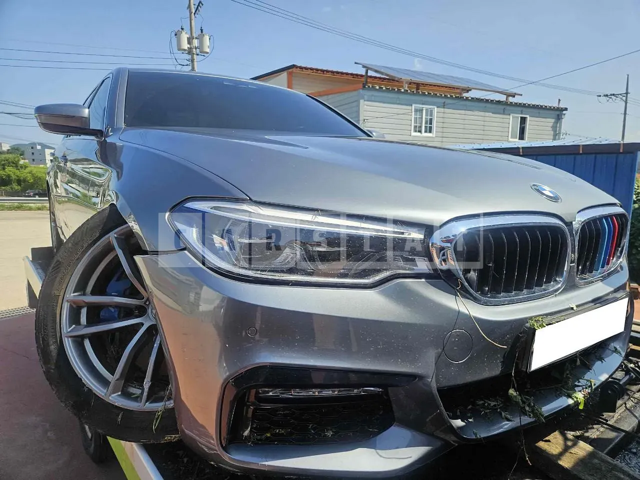 Photo 2 of 18: 2018 BMW 530i xDrive, VIN WBAJD910XJG972643 — Korean insurance auction