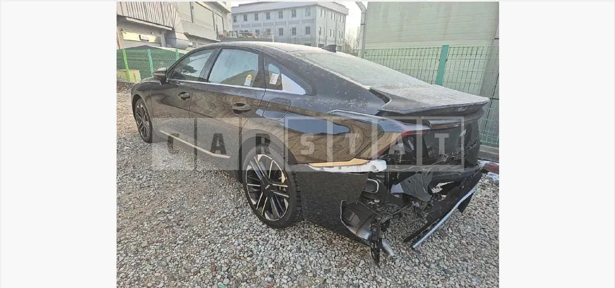 Photo 2 of 13: 2025 Kia K8 Hybrid — Korean insurance auction