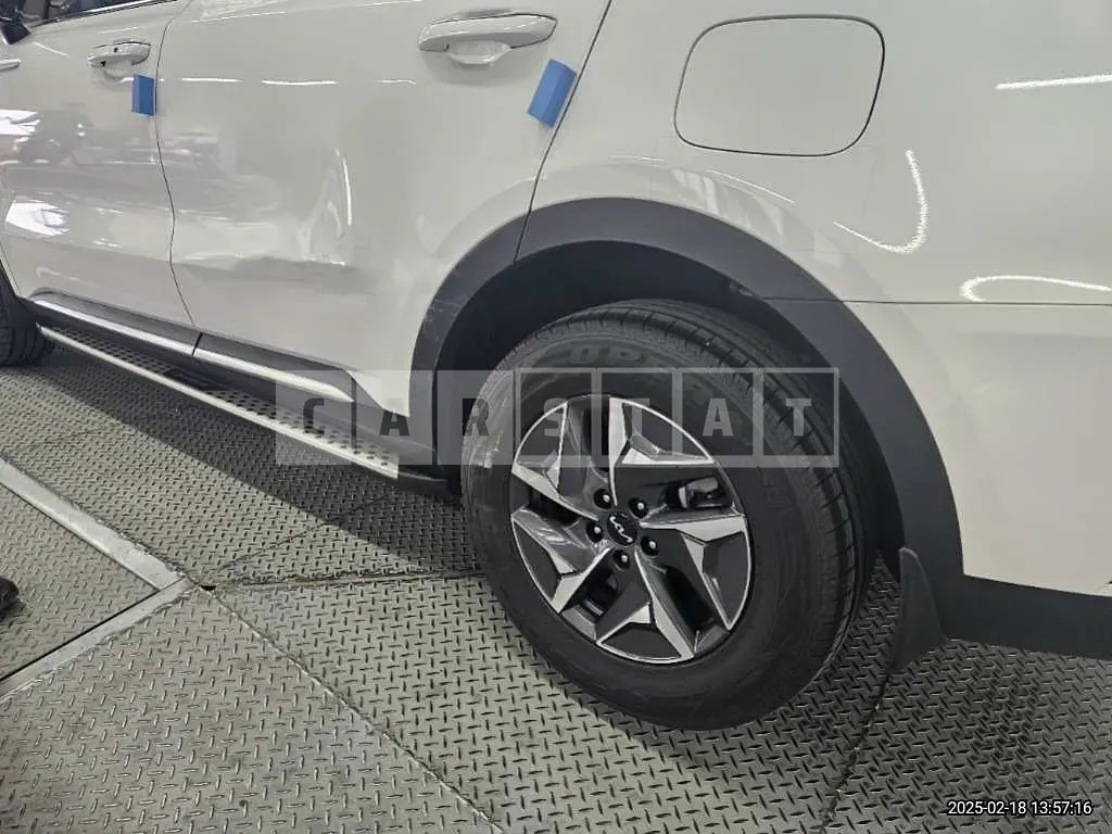 Photo 2 of 2: 2023 Kia (parts) Sorento Hybrid Wheel — Korean insurance auction