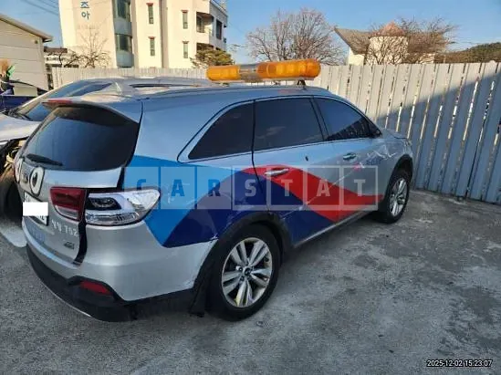 Photo 2 of 12: 2017 Kia Sorento, VIN KNAPS81ADHA286021 — Korean insurance auction