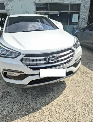 Photo 2 of 50: 2017 Hyundai Santa Fe — Korean insurance auction