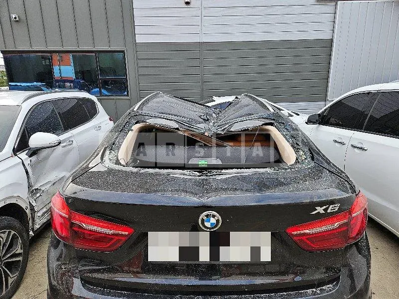 Photo 2 of 3: 2017 BMW X6 xDrive 30d — Korean insurance auction