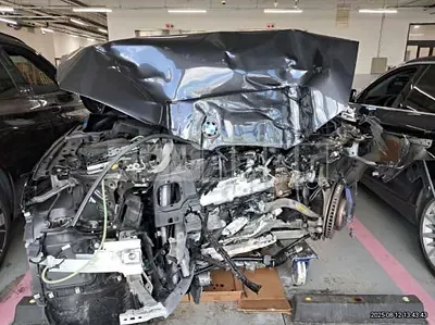 Photo 1 of 21: 2022 BMW 520i — Korean insurance auction