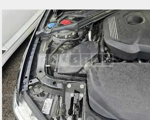 Photo 2 of 16: 2018 BMW 330i — Korean insurance auction