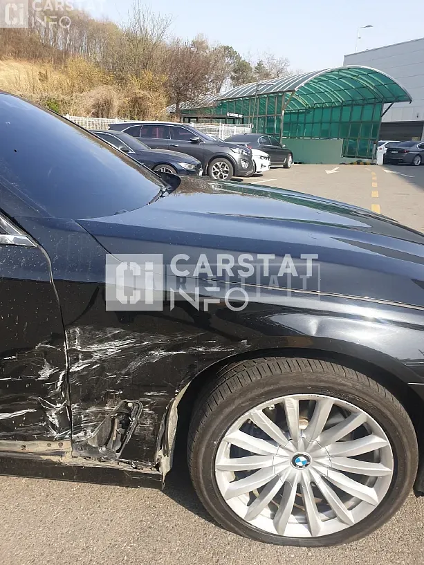 Photo 2 of 58: 2016 BMW 740Li xDrive, VIN WBA7E4103GGV04921 — Korean insurance auction