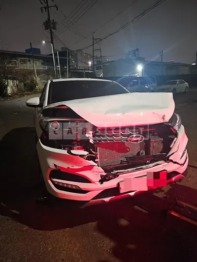 Photo 1 of 2: 2018 Hyundai Tucson TL — Korean insurance auction