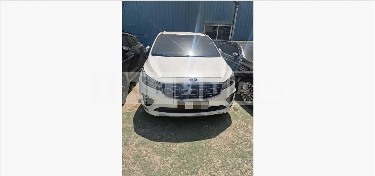 Photo 2 of 16: 2018 Kia Carnival Limousine — Korean insurance auction