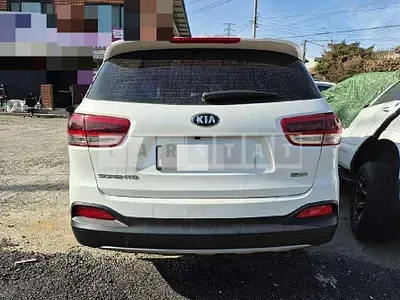 Photo 1 of 13: 2016 Kia Sorento — Korean insurance auction