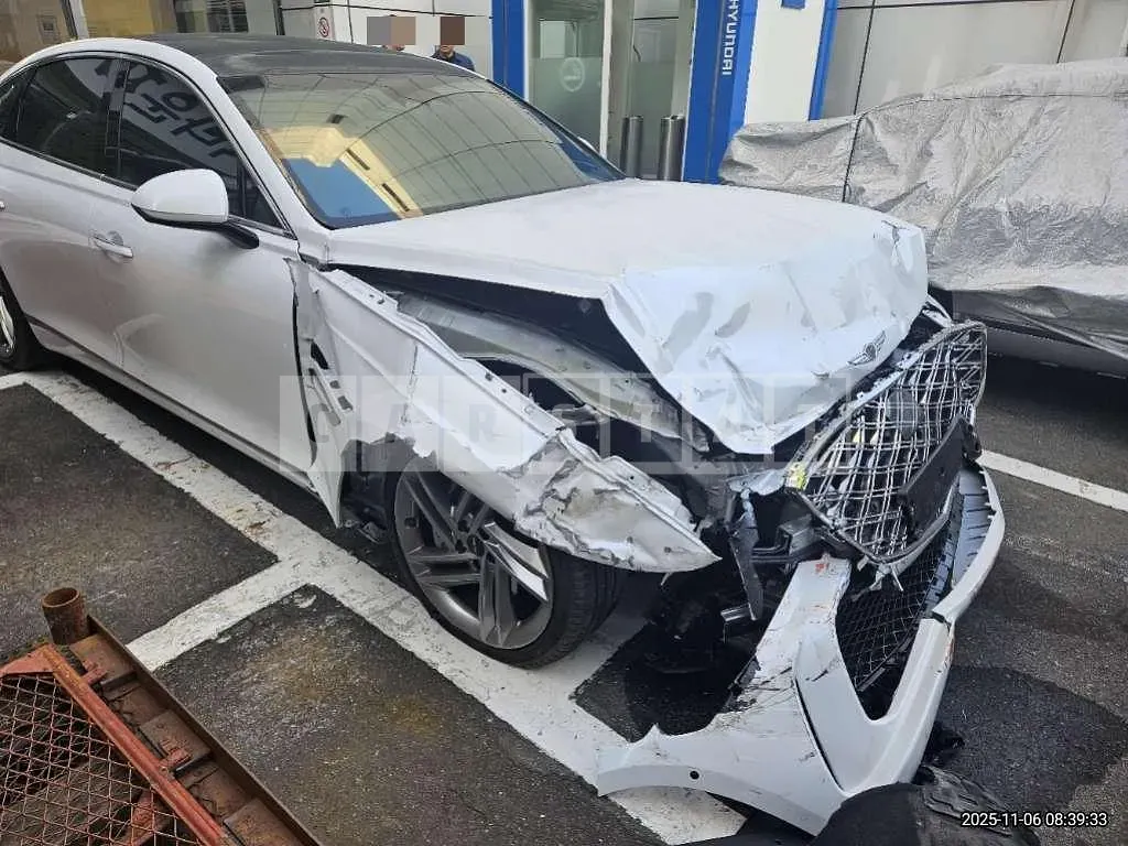 Photo 2 of 20: 2025 Genesis G80 3.5T AWD — Korean insurance auction