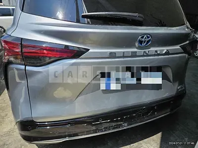 Photo 1 of 14: 2023 Toyota Siena Hybrid 2WD — Korean insurance auction