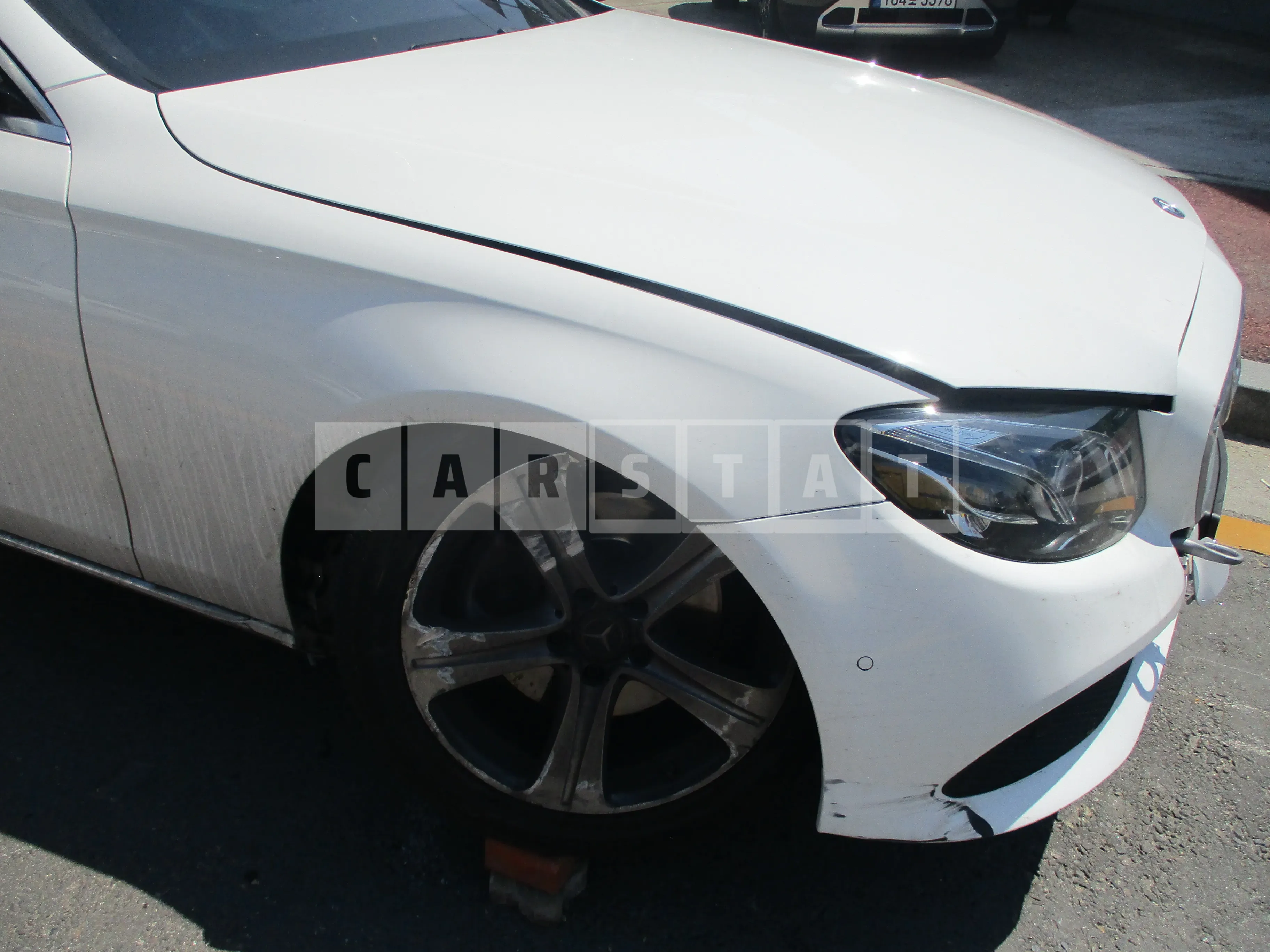 Photo 2 of 20: 2018 Mercedes-Benz E220d, VIN WDDZF0EB3JA462148 — Korean insurance auction