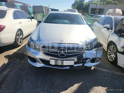 Photo 1 of 12: 2015 Mercedes-Benz E220 BlueTec Avant-Garde — Korean insurance auction