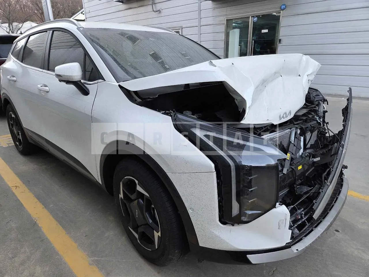 Photo 2 of 11: 2025 Kia Sportage, VIN KNAPV81BBSK435121 — Korean insurance auction