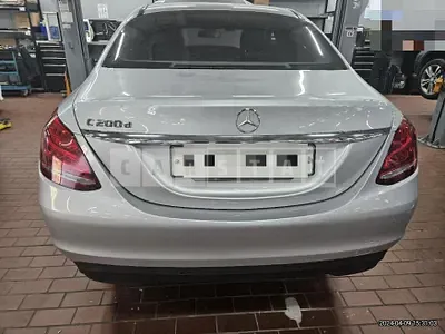 Photo 1 of 19: 2016 Mercedes-Benz C200 d — Korean insurance auction