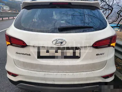 Photo 1 of 13: 2015 Hyundai Santa Fe DM 2.0 — Korean insurance auction