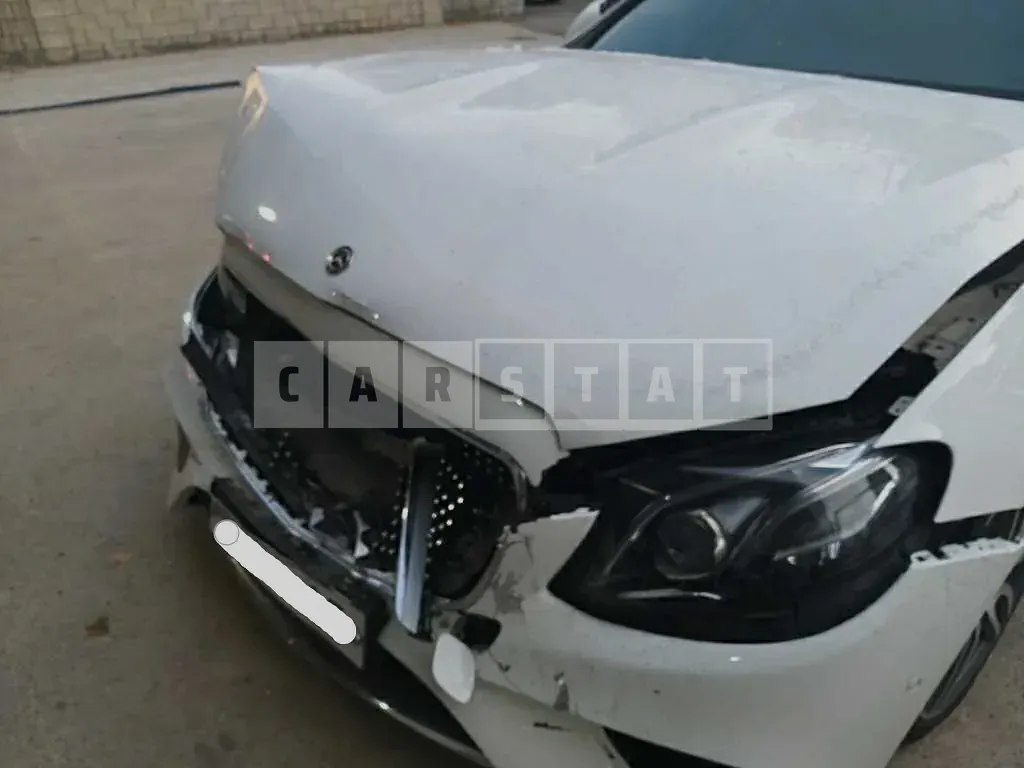 Photo 2 of 9: 2019 Mercedes-Benz E220 d Coupe, VIN WDD1J1EB6KF073347 — Korean insurance auction